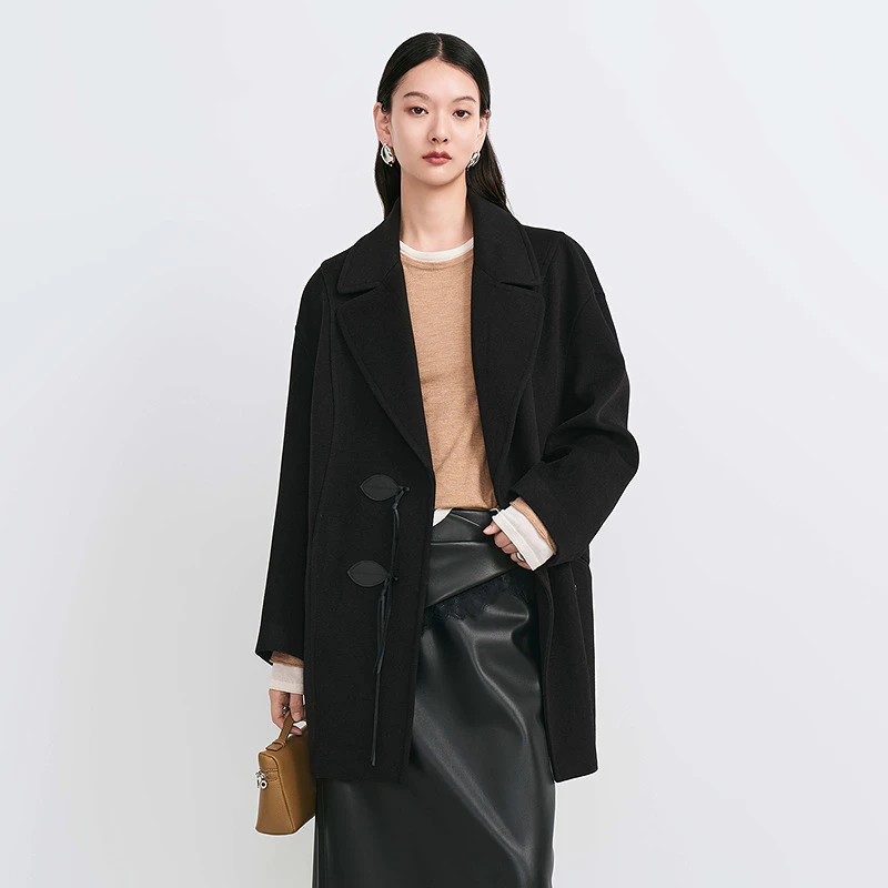 HPLY荷比俪【七语专享】冬季翻领新中式扣袢毛呢大衣HZE43500428