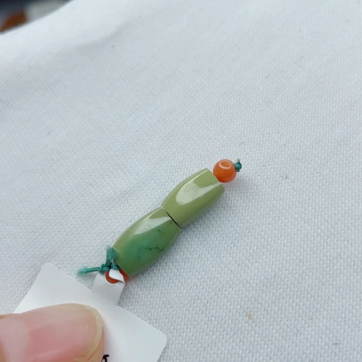 南红玛瑙未镶嵌珠宝奇石