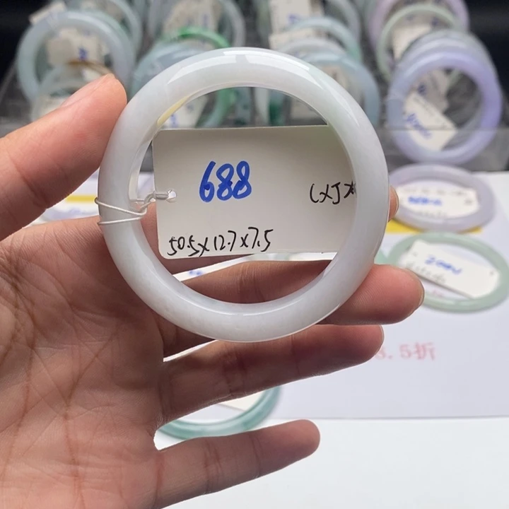 未镶嵌手镯翡翠手镯