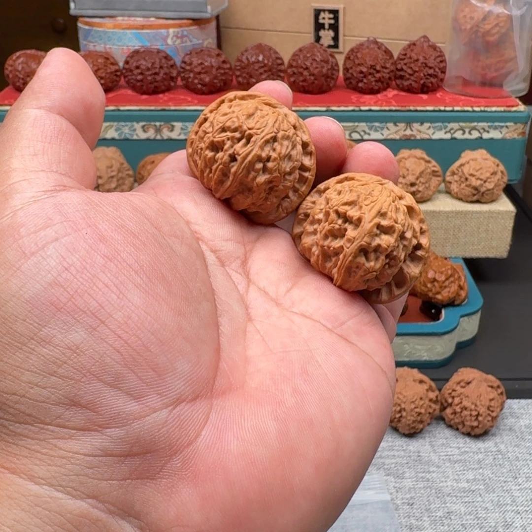 文玩核桃把件白狮100704