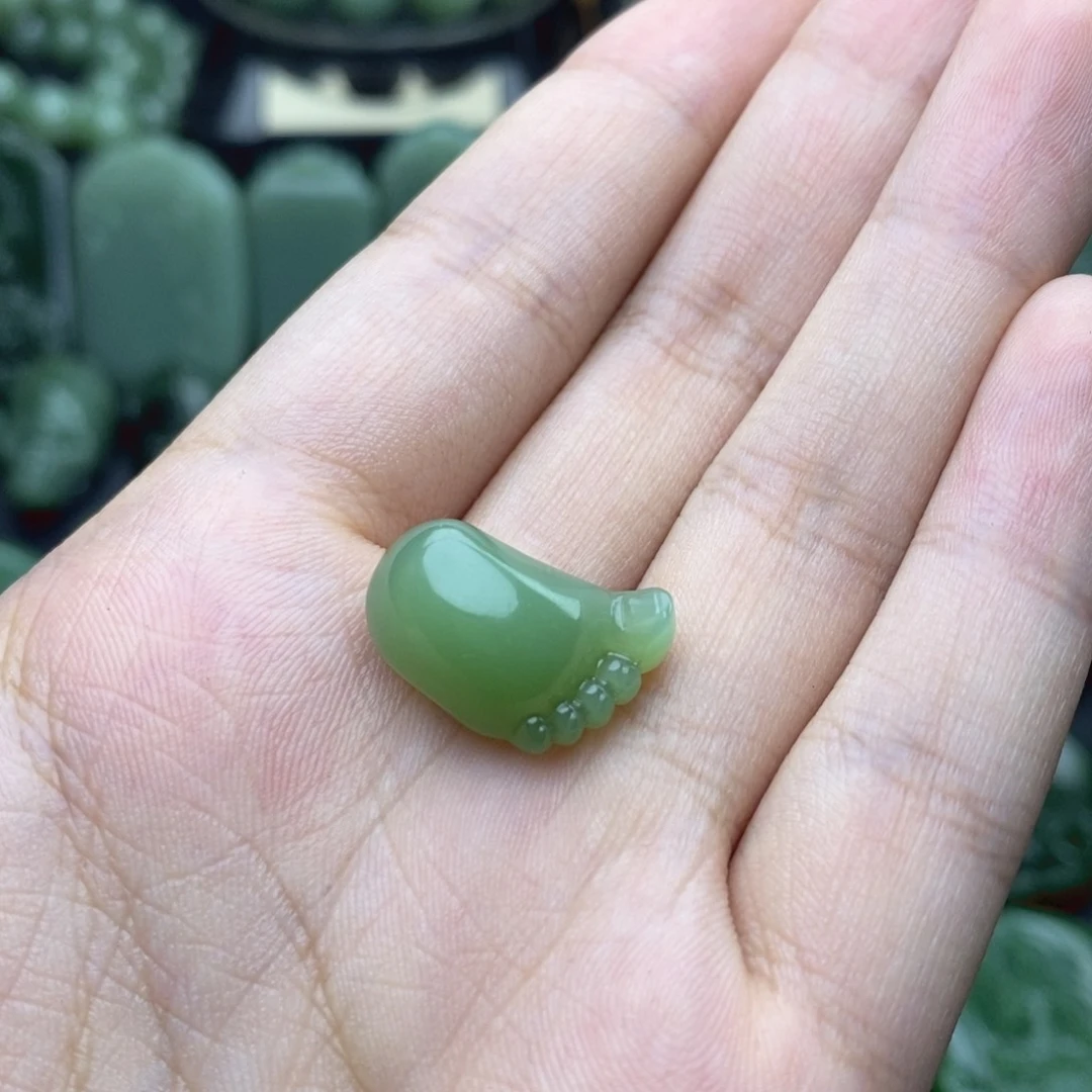 和田玉（碧玉）未镶嵌颈饰