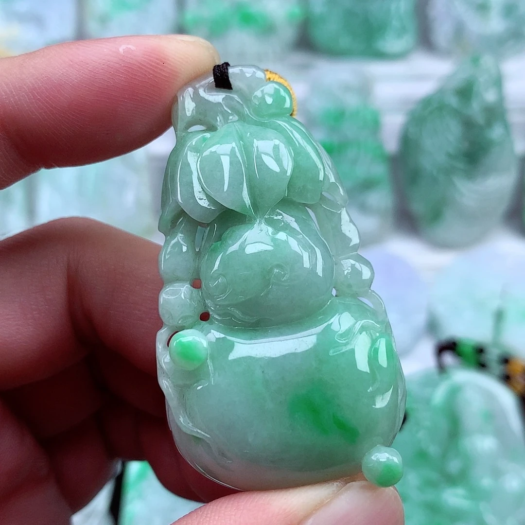 翡翠未镶嵌颈饰翡翠吊坠