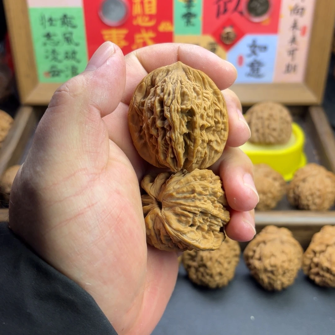 文玩核桃把件福利练手队，麦穗虎头