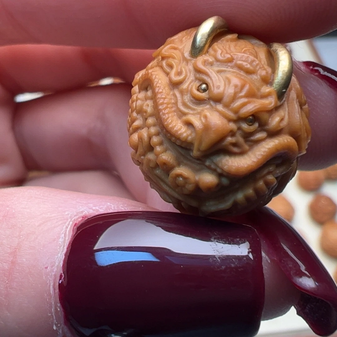 吊坠猴头核桃重工迦楼罗