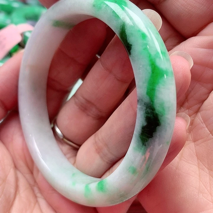 翡翠未镶嵌手镯翡翠