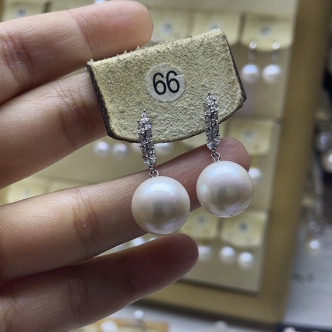 淡水珍珠银S925镶嵌耳饰