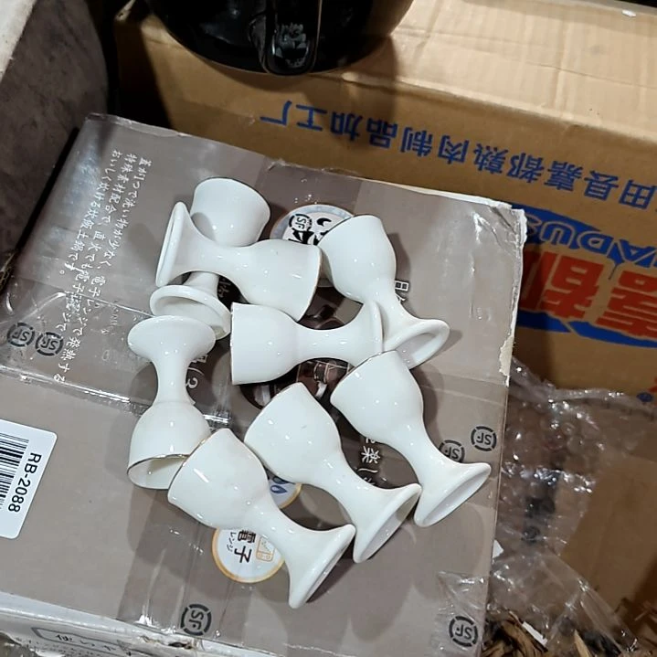 瓷片盘子碗茶壶啥都有盘子碗茶壶啥都有