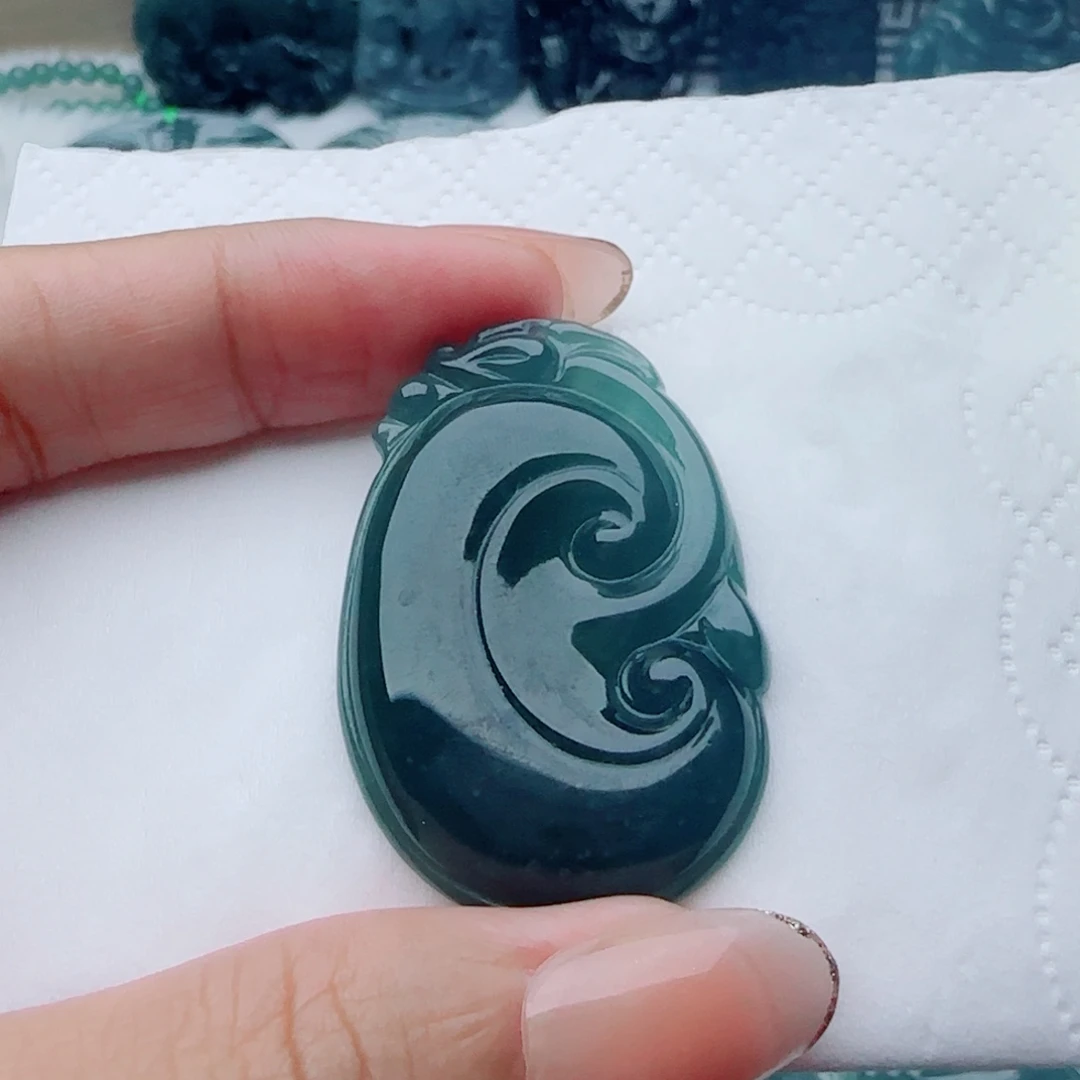 颈饰未镶嵌翡翠多样性发货天然的A货翡翠