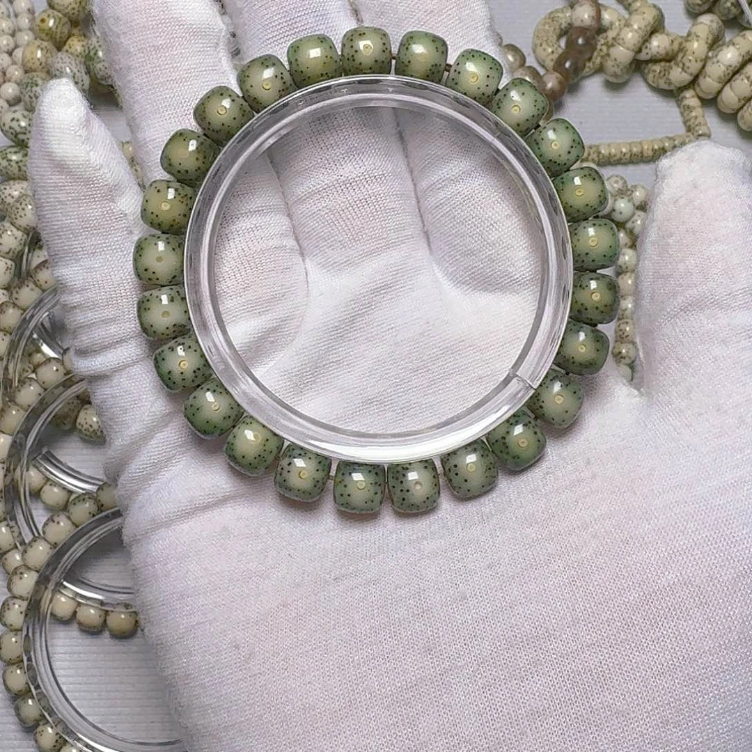 *****星月菩提手串原生态石玉料糯冰细星月朗星稀