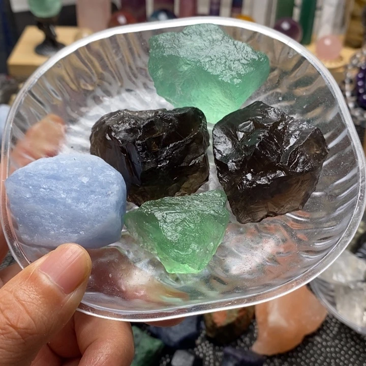 9***.未镶嵌大型摆件（非配饰）水晶