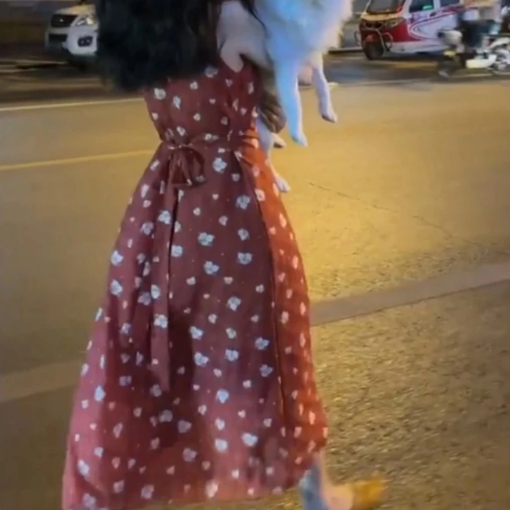 夏季时尚显瘦气质女士碎花复古长款连衣裙洋气百搭