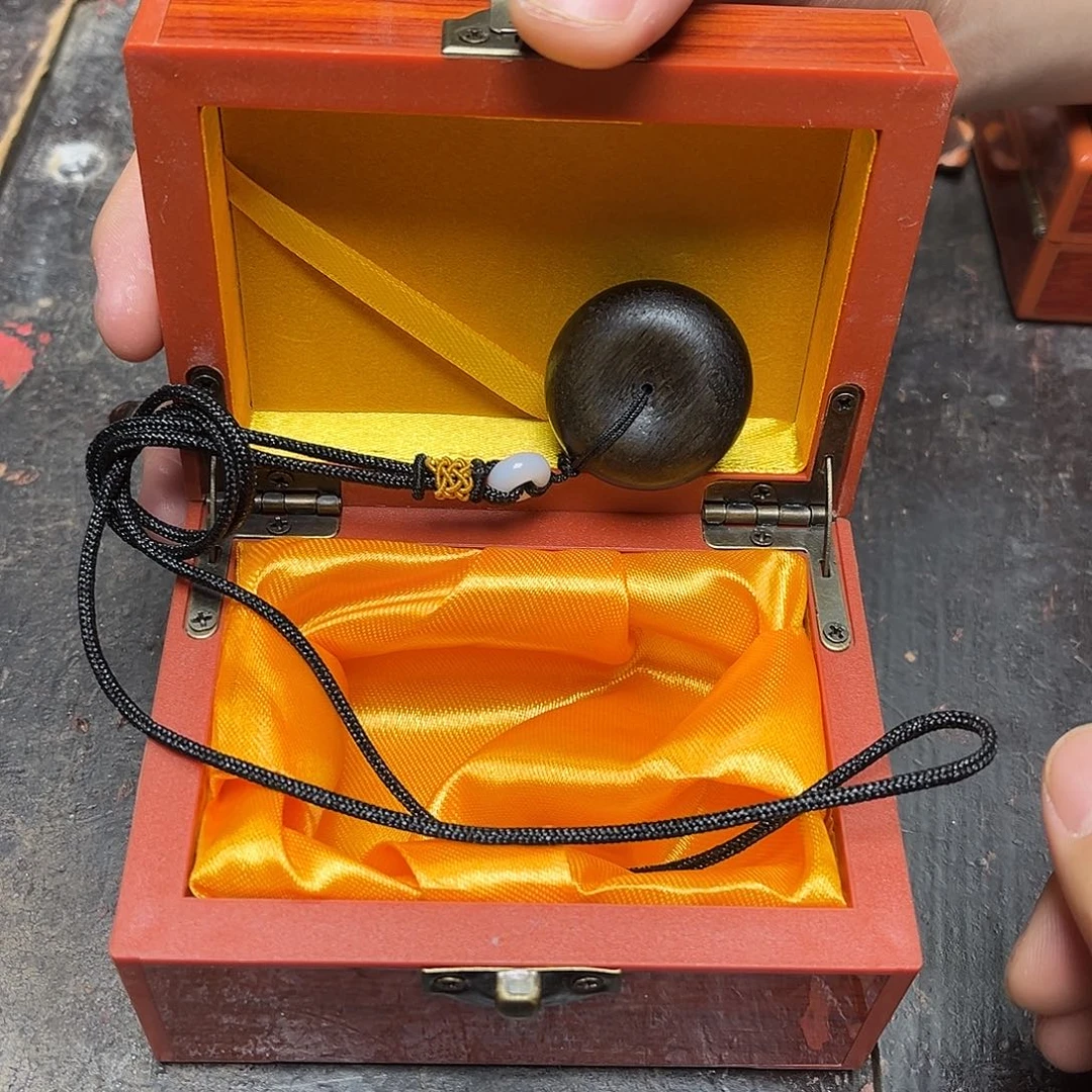 大叶紫檀（黑酸枝木类）