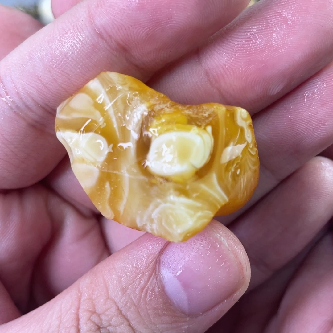 定制琥珀天然琥珀