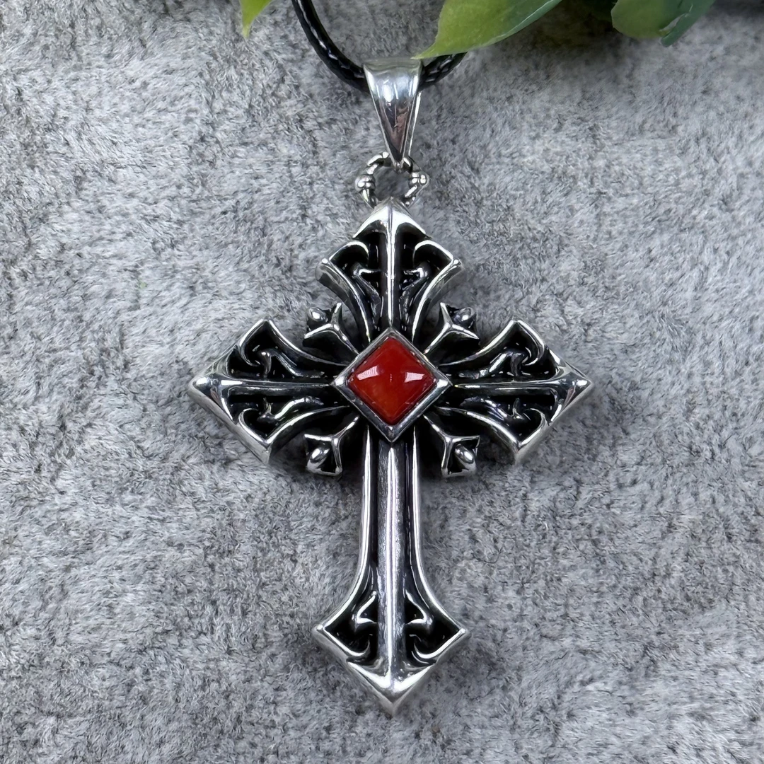 天然沙丁红珊瑚925银设计款吊坠男女同款送皮绳（多样性发其一）