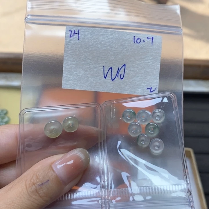 L***࿐定制翡翠未镶嵌不退