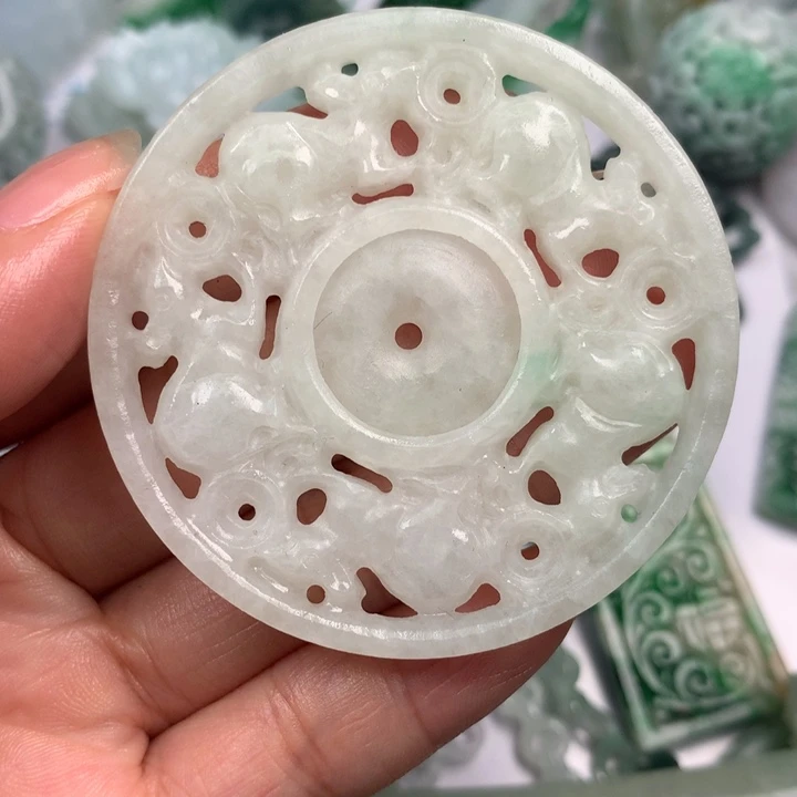 定制翡翠未镶嵌翡翠