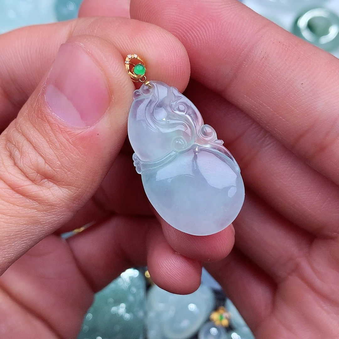 翡翠吊坠(不含链)18K金镶嵌