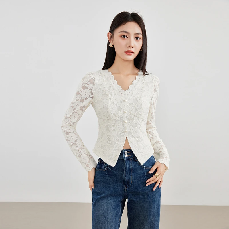 常规蕾丝长袖V领镂空蕾丝衫上衣收腰气质衬衫短款YA25434Z001