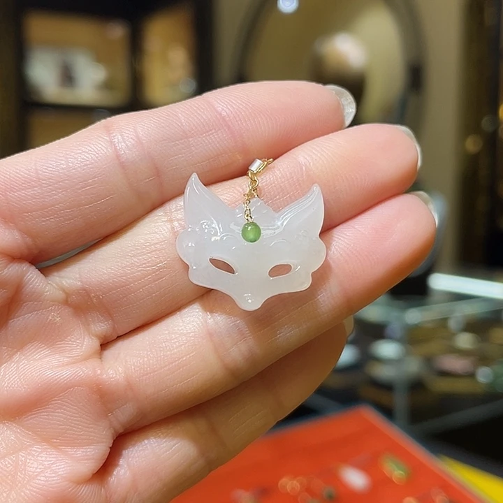 颈饰18K金镶嵌和田玉凤九万能卡扣