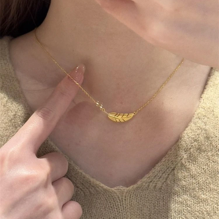 铜合金项链铜合金项链轻奢金色天使羽毛项链女颈链小众首饰仿真