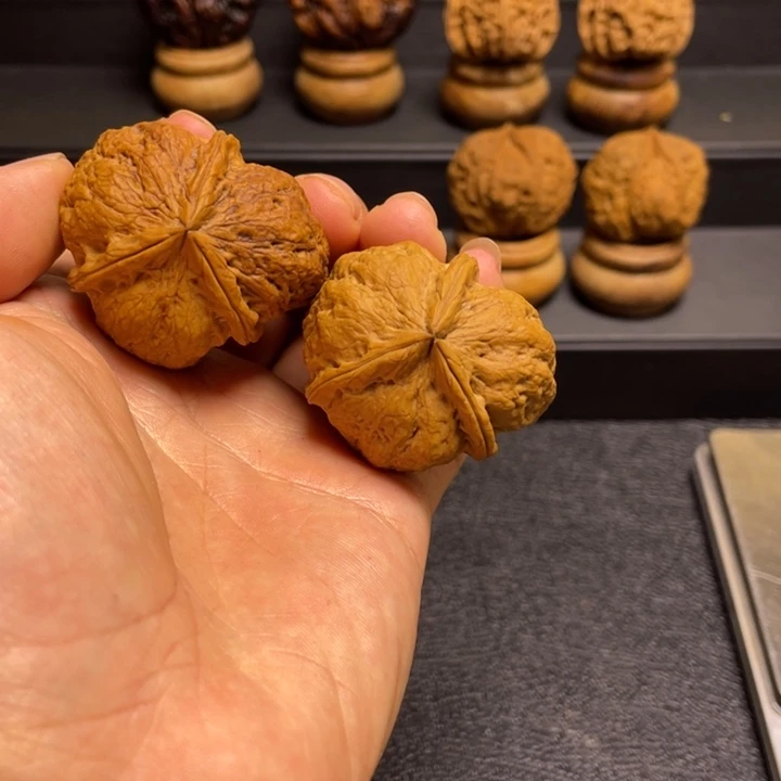 吊坠文玩核桃F七星岩42