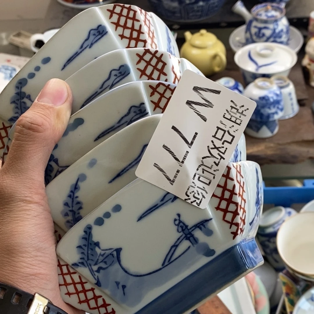 摆件湘**师瓷器瓷器的一个人的时候