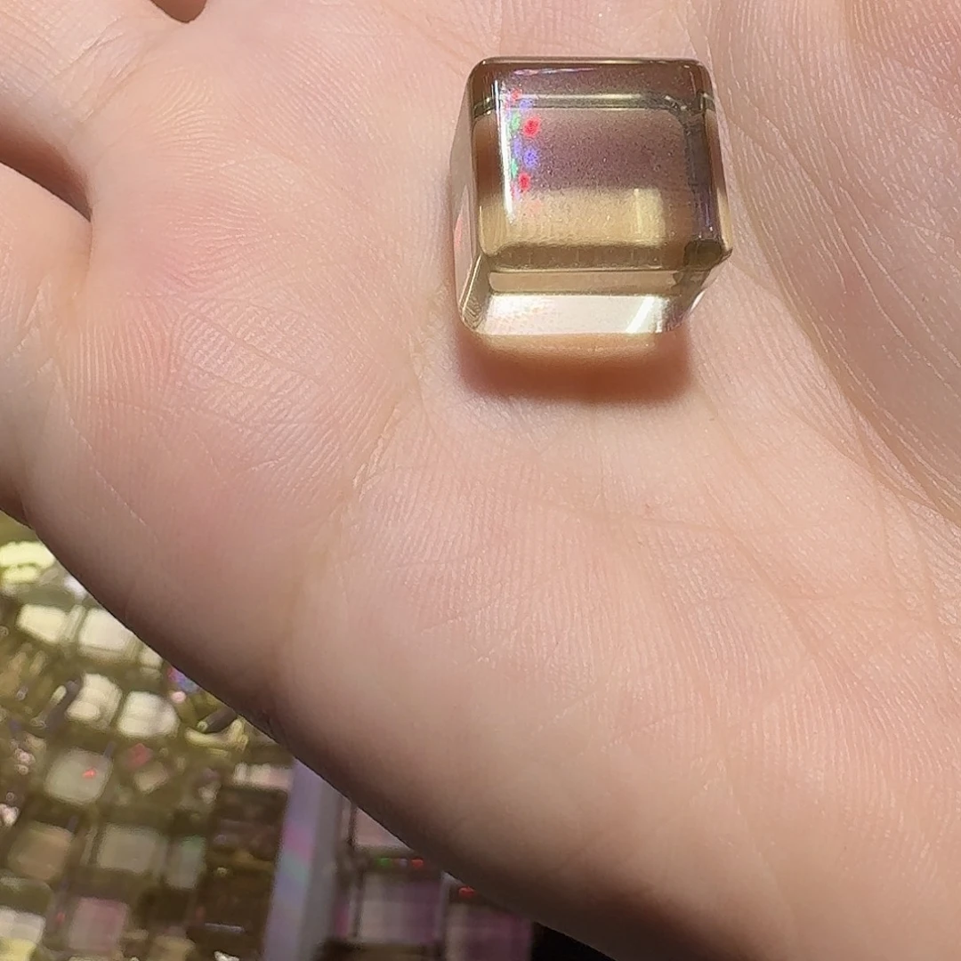 大***比未镶嵌珠宝半成品水晶