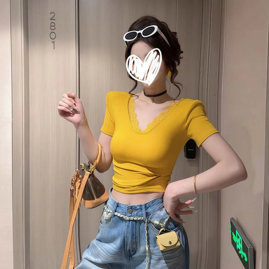 纯欲风辣妹V领蕾丝拼接短袖T恤女2025夏季新款设计感修身显瘦上衣