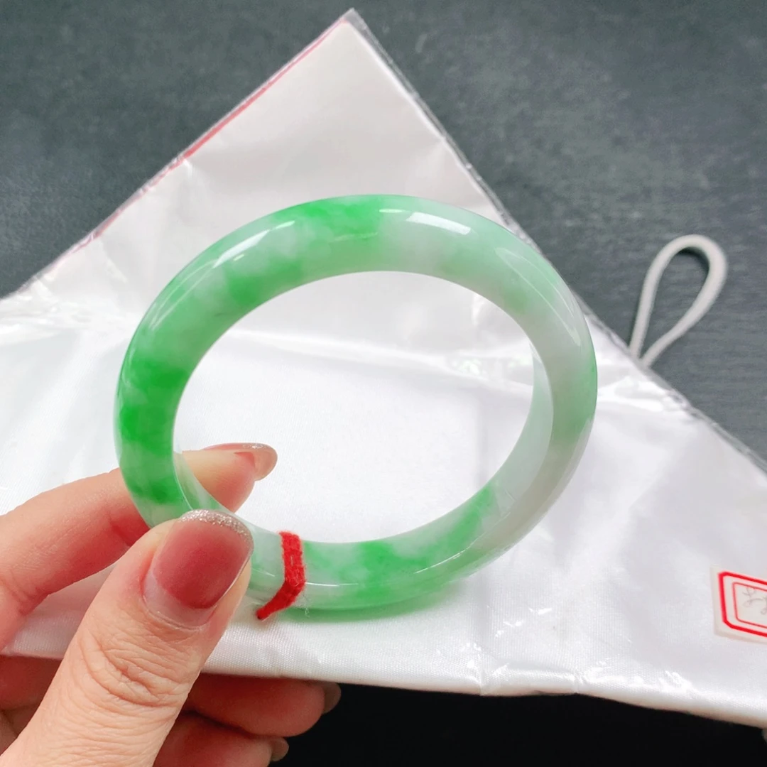 翡翠未镶嵌手镯03