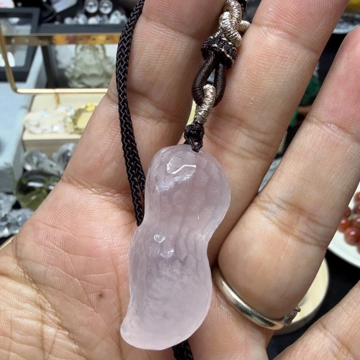 未镶嵌颈饰水晶水晶