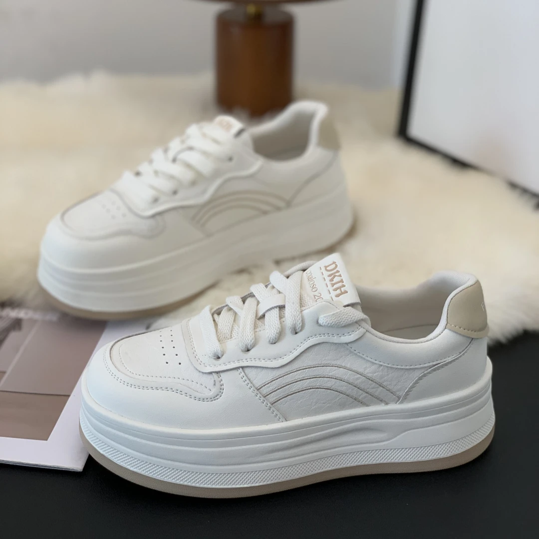 厚底增高小白鞋女款2025年秋季爆款百搭潮流时尚休闲学生运动板鞋