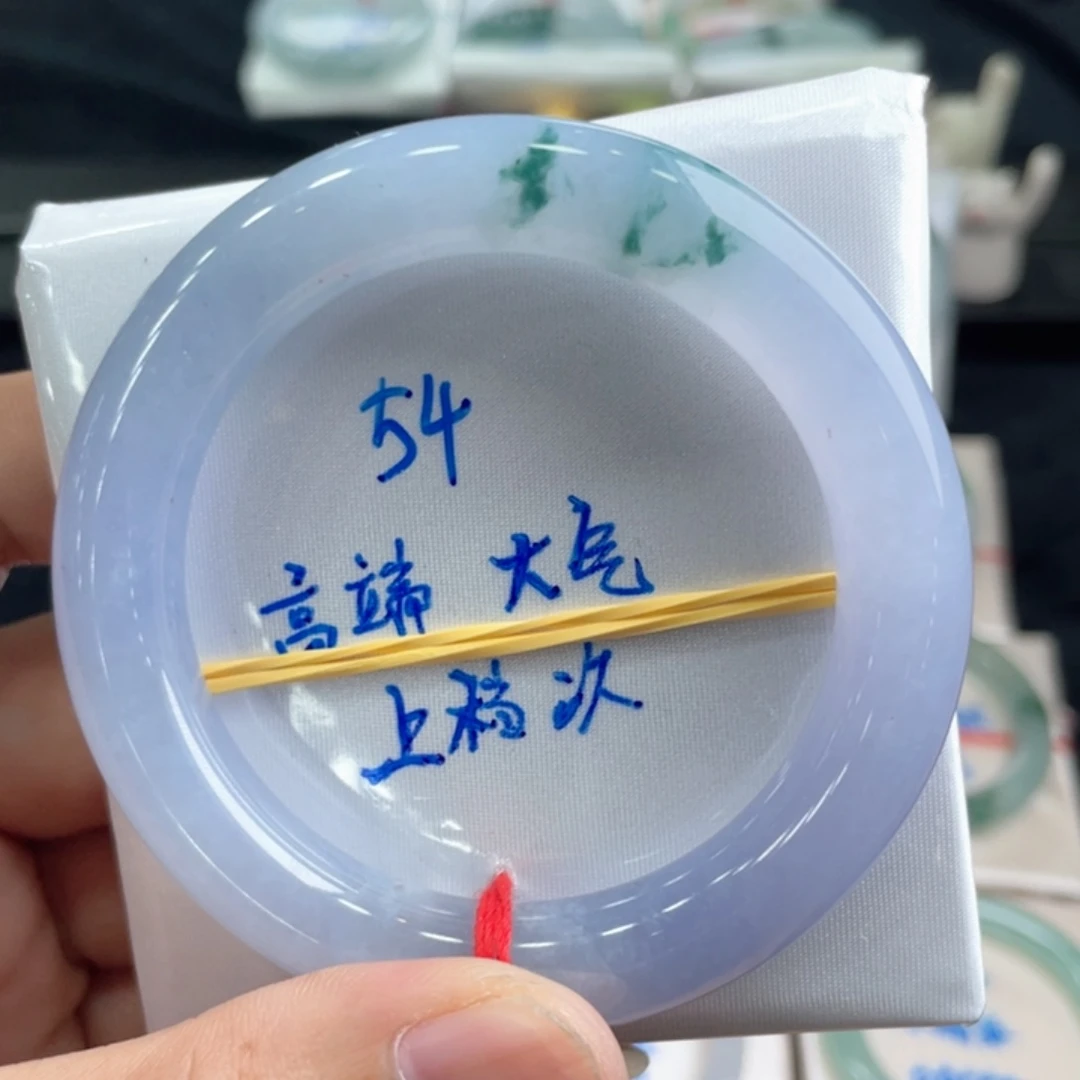 翡翠手镯未镶嵌翡翠手镯