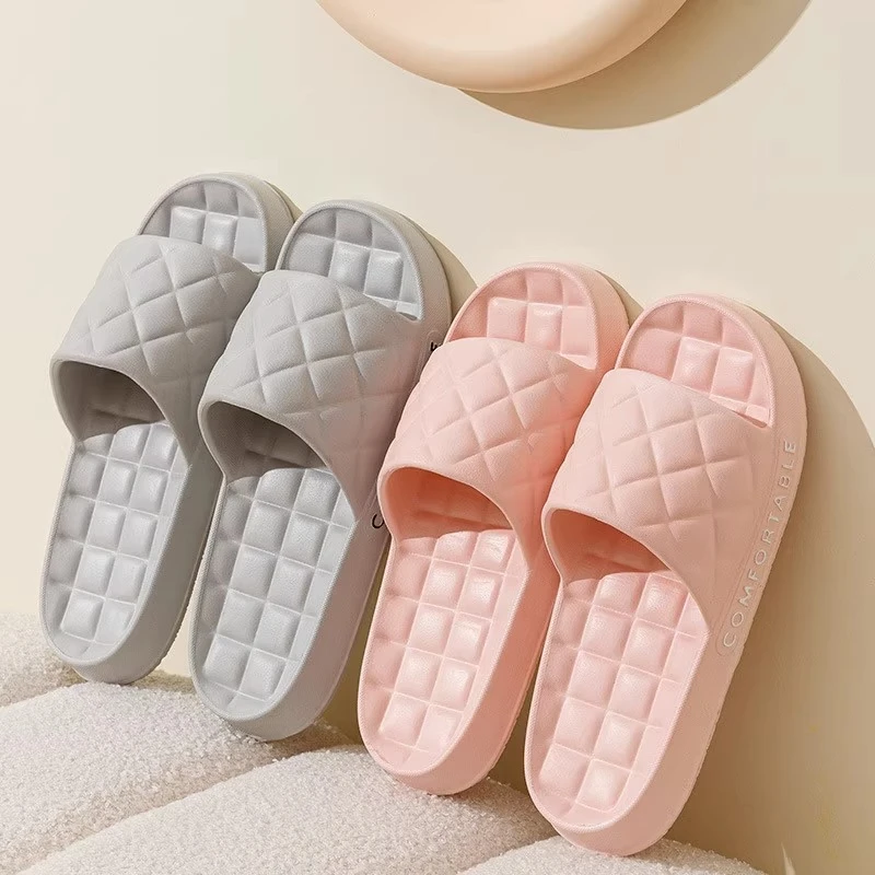 拖鞋女士夏季厚底踩屎感居家用浴室洗澡轻便舒适外穿情侣凉托鞋男