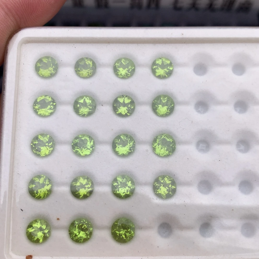 未镶嵌珠宝奇石橄榄石1克拉全净无暇圆6