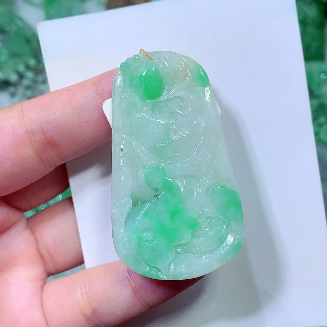 吊坠(不含链)未镶嵌翡翠