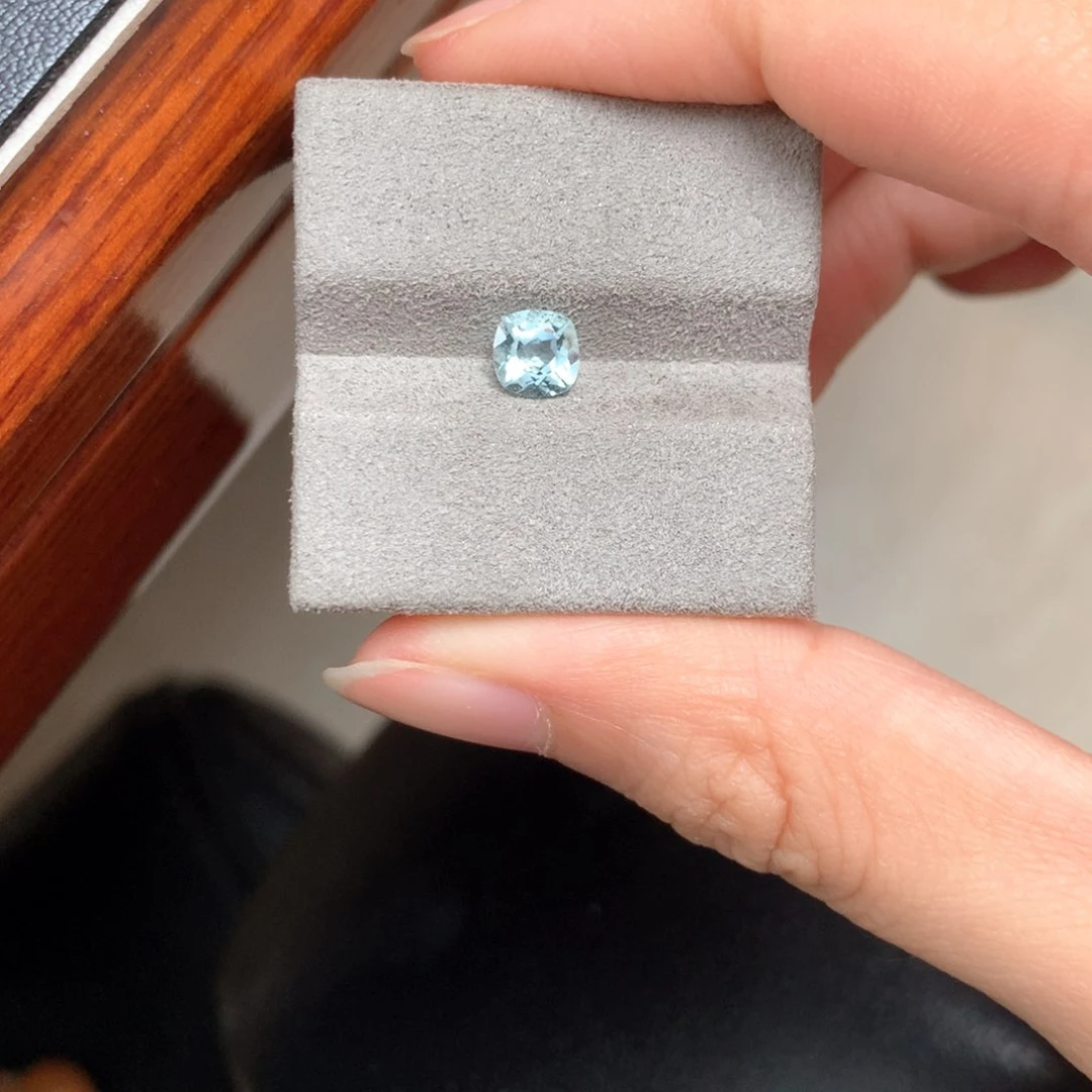 海蓝宝石裸石未镶嵌方5