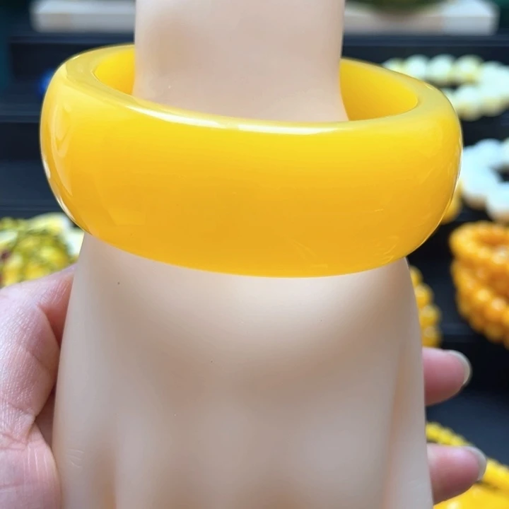 琥珀未镶嵌颈饰手镯