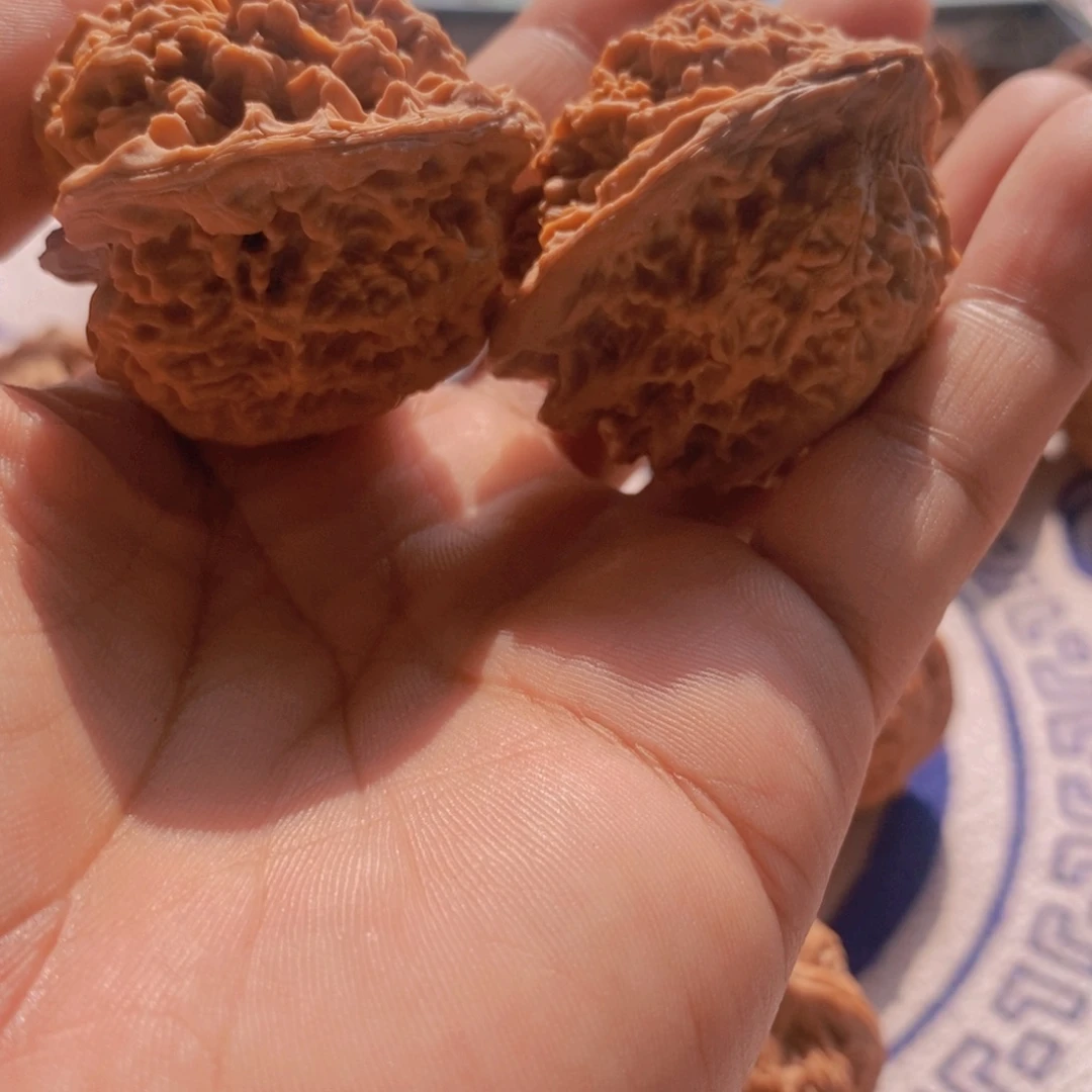 长***风吊坠文玩核桃文玩核桃满天星核桃