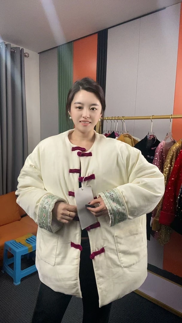 8878【国风】冬季女士丝绒刺绣棉服