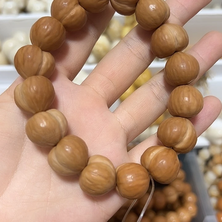 吊坠猴头核桃4 精挑屁桃默认微瑕 L18