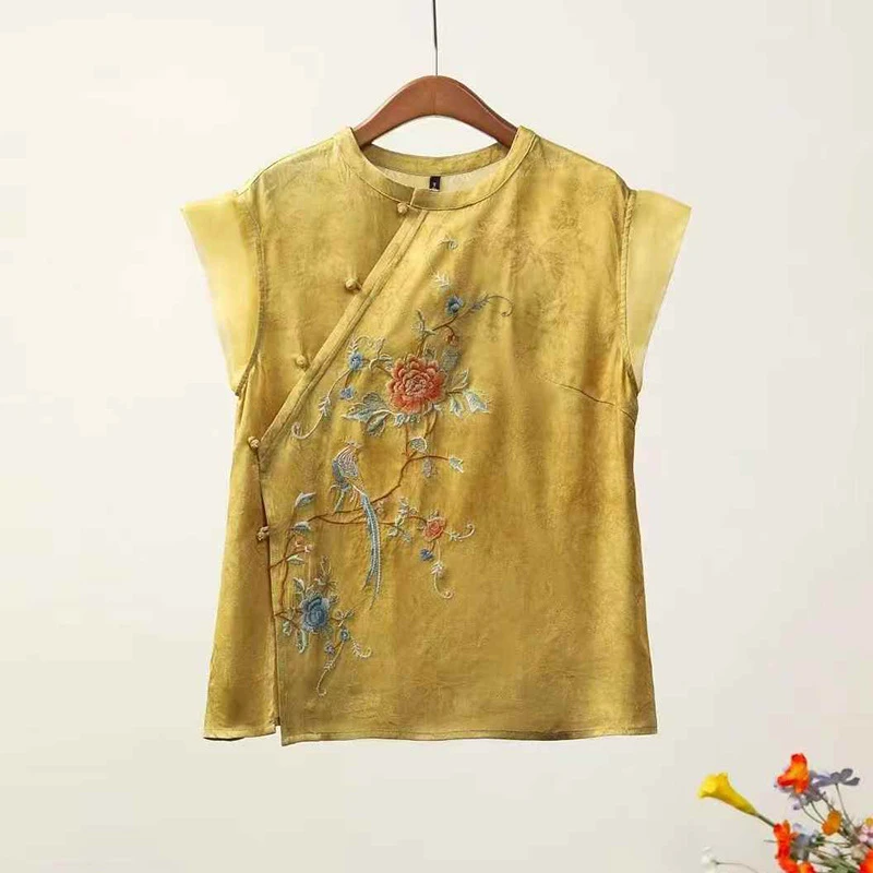 2025千椿物禧夏季新中式100人丝刺绣圆领秋香黄色高端短袖衬衫女
