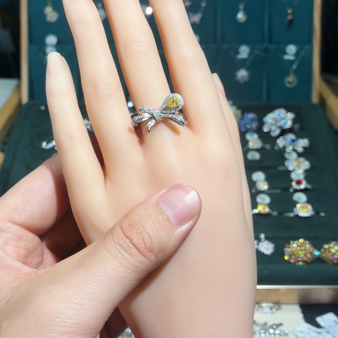 戒指/指环钻石18K金镶嵌