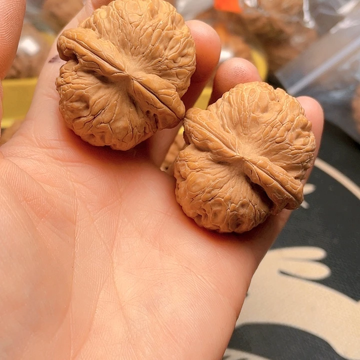 文玩核桃吊坠平谷元宝