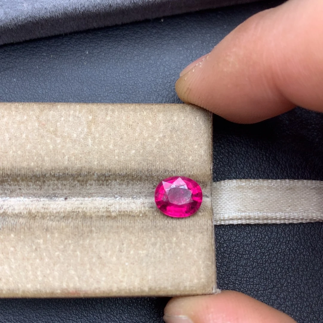 未镶嵌裸石碧玺1.5ct卢比来