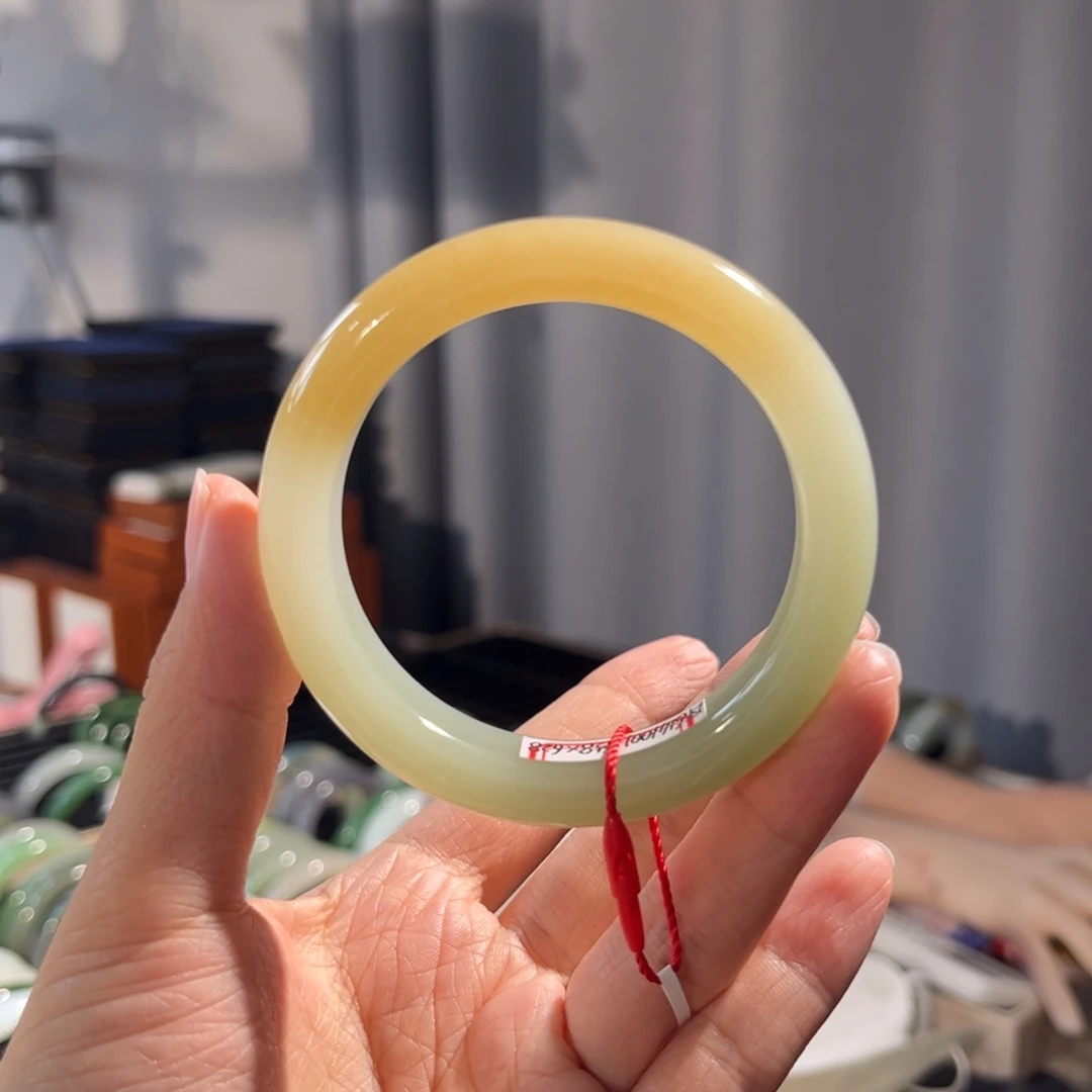 和田玉未镶嵌手镯  「糖翠」