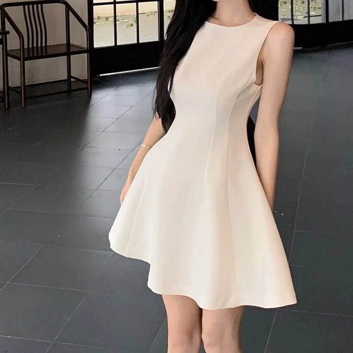 收腰A字无袖连衣裙女夏2025新款设计感小众法式气质小个子短裙子