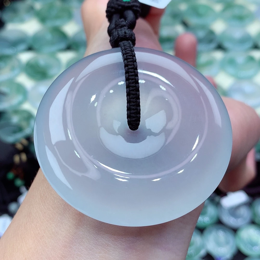 翡翠未镶嵌颈饰编号35。尺寸51.4-12.5