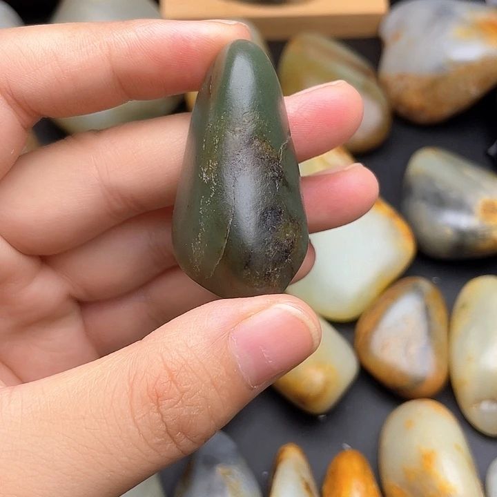 颈饰未镶嵌和田玉4