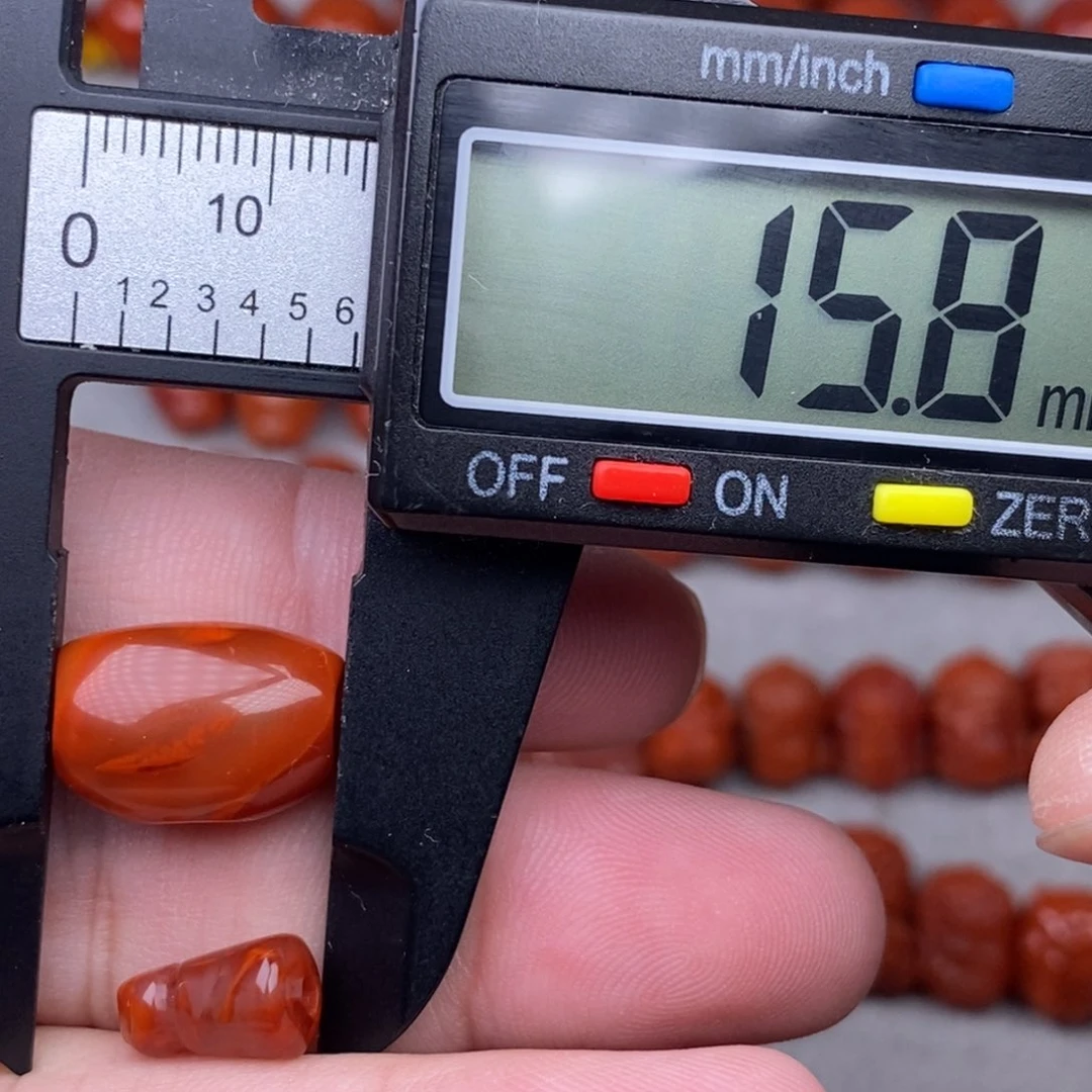 南红玛瑙配饰未镶嵌微瑕