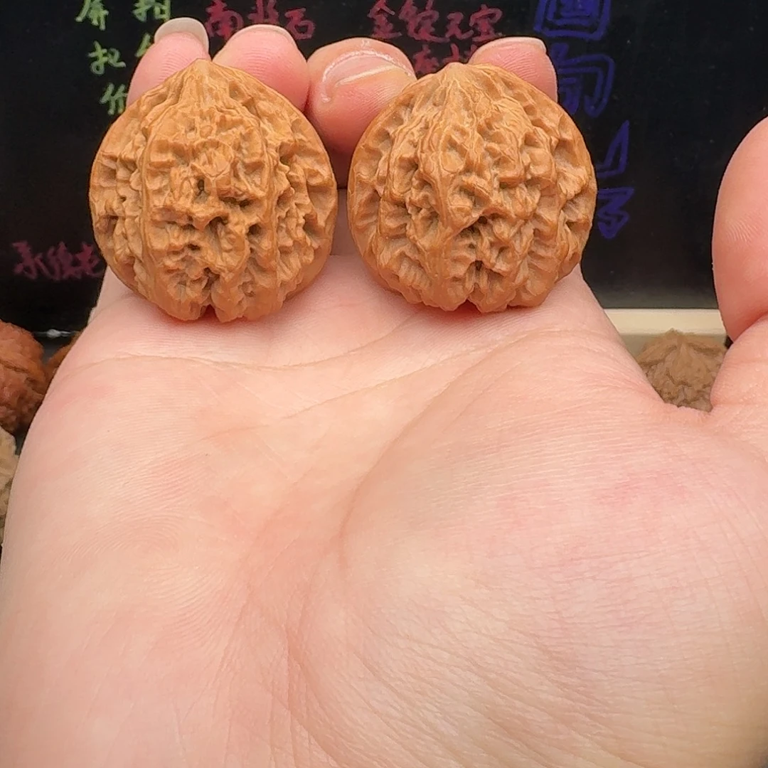 35野牛全品文玩核桃